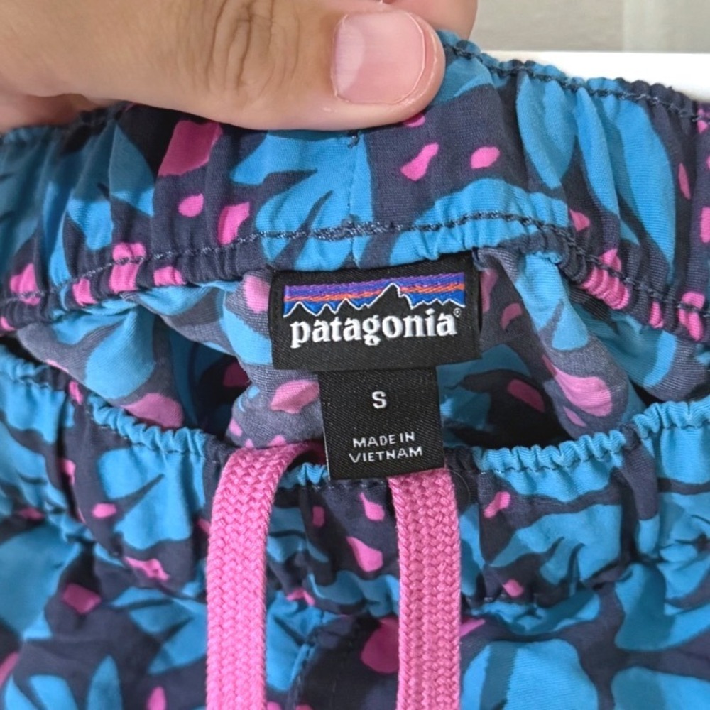 Patagonia Baggies Shorts Womens Small Blue Pink Floral Print 2.5 Inseam 57058 - Picture 6 of 6